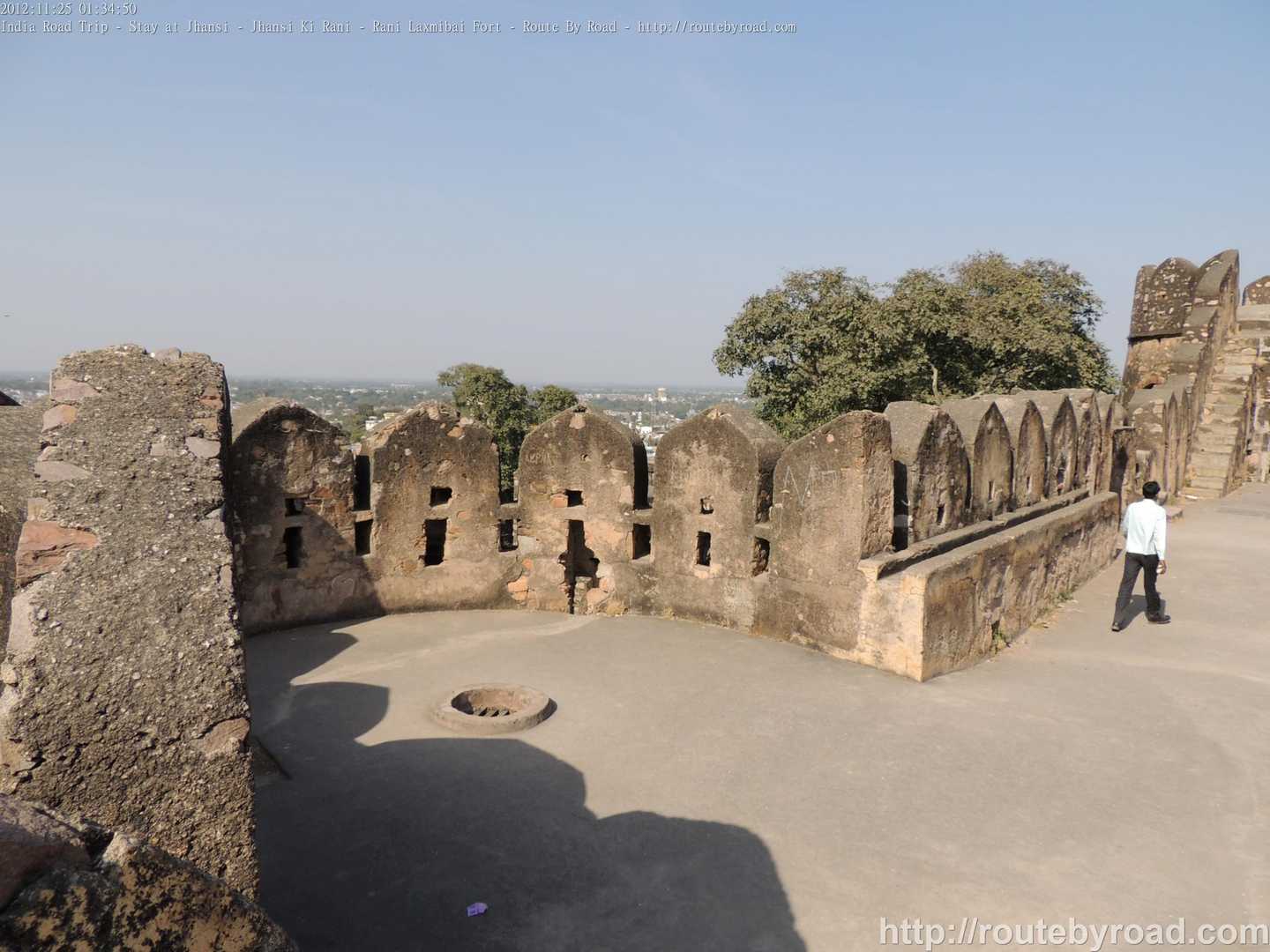 India Road Trip - Stay at Jhansi - Jhansi Ki Rani - Rani Laxmibai Fort - Route By Road - http://routebyroad.com