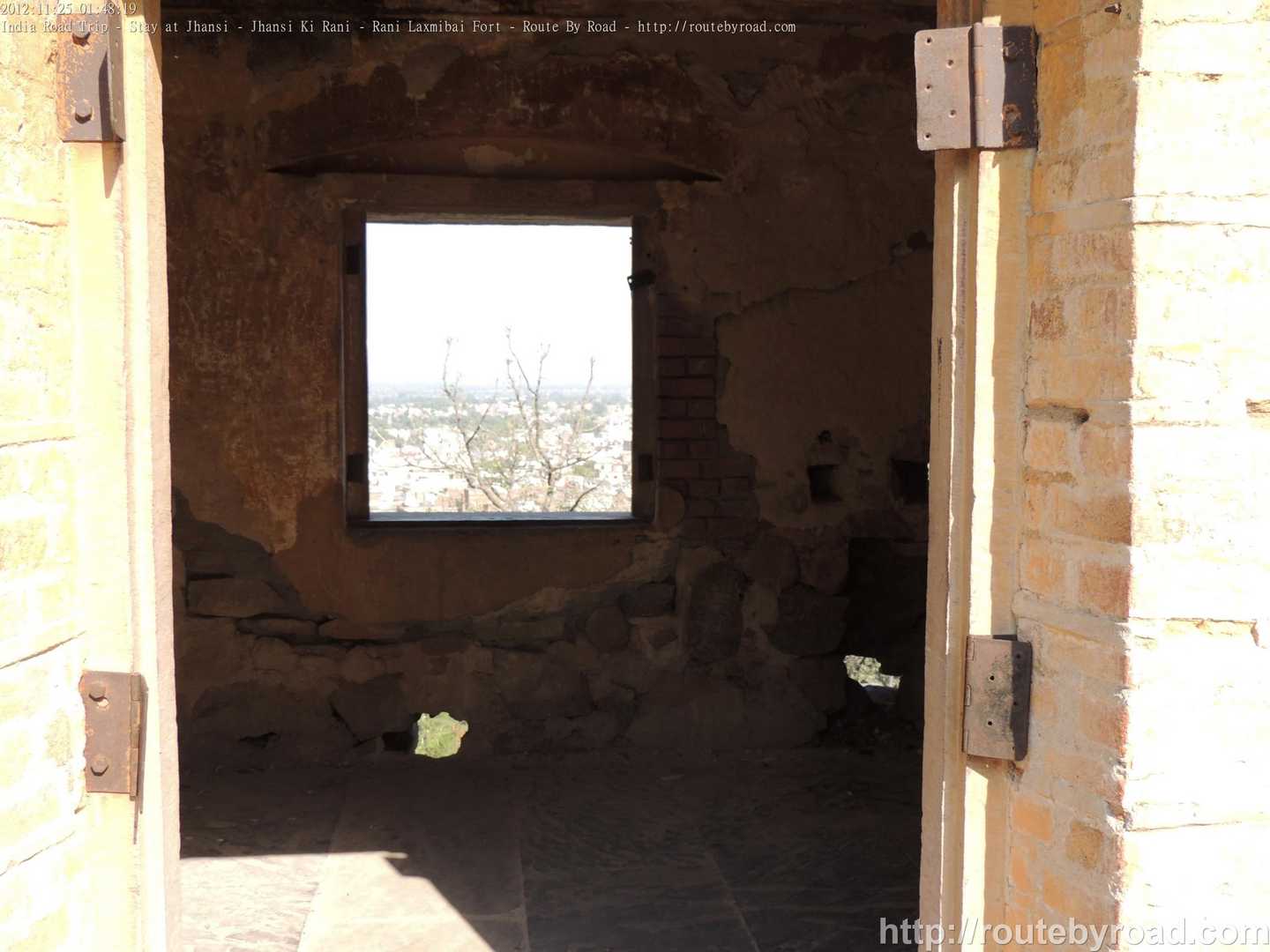 India Road Trip - Stay at Jhansi - Jhansi Ki Rani - Rani Laxmibai Fort - Route By Road - http://routebyroad.com